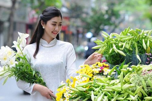 Hà Nội sắc màu tháng Tư