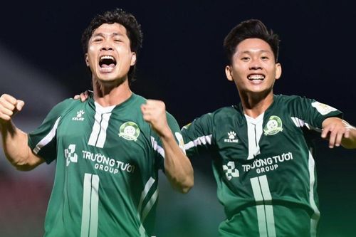 Công Phượng lập cú đúp giúp đội nhà tiến gần V-League