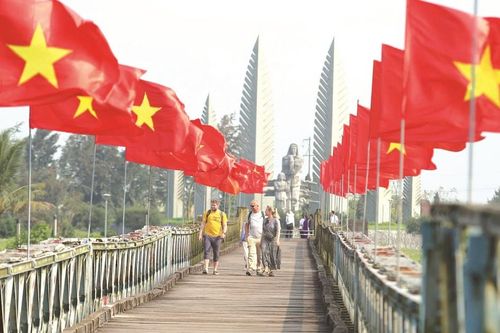 Dấu tích oai hùng và những mốc son chói lọi