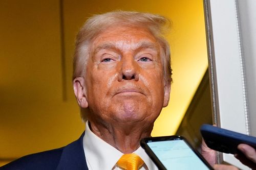 Áp lực khiến ông Trump 'chùn bước'