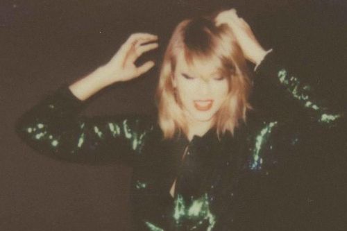 Ca khúc 'Shake It Off': Khi Taylor Swift rũ bỏ hết vướng bận