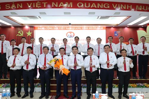 Đảng bộ Tổng Công ty Điện lực miền nam: Nhiều quyết sách đột phá, linh hoạt trong nhiệm kỳ để cấp điện ổn định