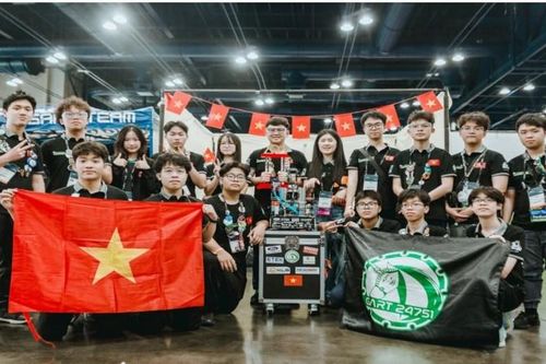 Học sinh Trường THPT chuyên Hà Nội-Amsterdam lập kỳ tích tại đấu trường Robotics quốc tế