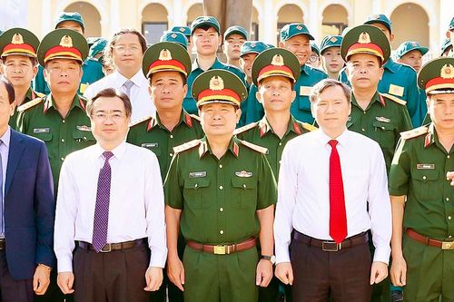Hội thảo khoa học cấp quốc gia Kỷ niệm 50 năm Ngày Giải phóng miền Nam, thống nhất đất nước