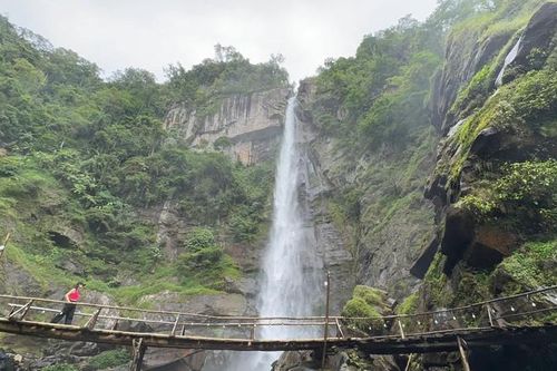 Băng rừng vượt suối, chinh phục 'tứ đại tử địa' Háng Tề Chơ