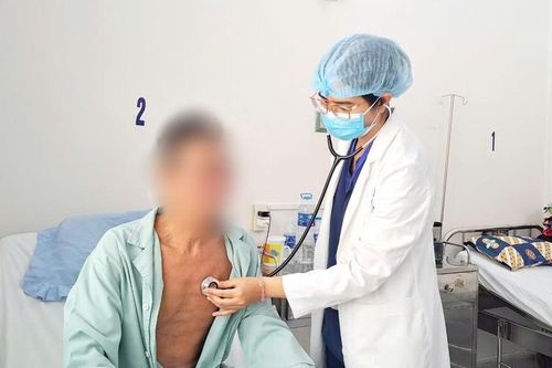 Ăn xí muội, cụ ông 72 tuổi ở TP HCM nguy kịch