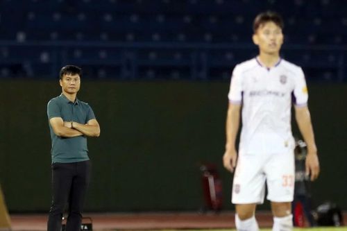 Thua Hà Nội FC, HLV Becamex Bình Dương từ chức