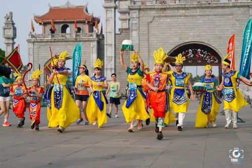 Sôi nổi Giải chạy Đền Hùng Marathon 2025
