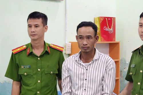 Truy bắt đối tượng cầm rựa chặn xe người đi đường, cướp tài sản