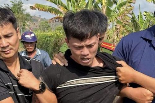 Một công an xã bị thương khi bắt đối tượng tàng trữ ma túy