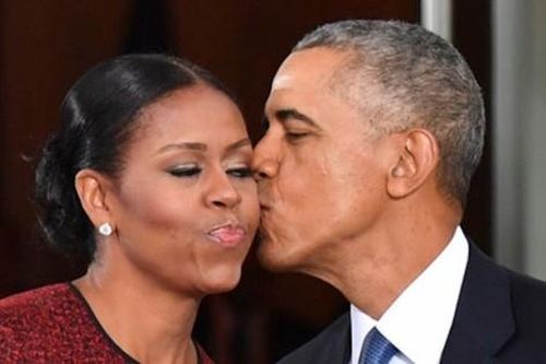 Hôn nhân của ông Obama bị đem ra bàn luận
