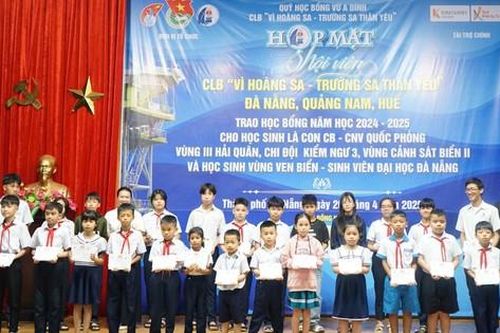 Quỹ học bổng Vừ A Dính tiếp sức cho con em cán bộ chiến sĩ Hải quân, Kiểm ngư, Cảnh sát biển