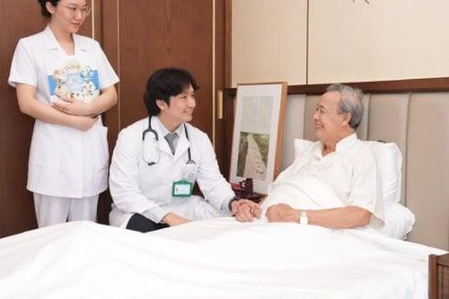 'Cơn bão' sữa giả, thuốc giả: Niềm tin người bệnh không thể đánh đổi bằng vài giây TikTok