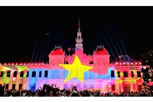 Vẻ đẹp của hòa bình: Sắc màu thành phố Bác