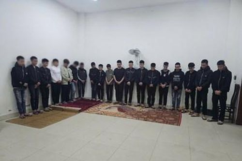 Tạm giữ 18 thanh, thiếu niên về hành vi gây rối trật tự công cộng