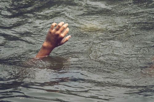 Hai cháu nhỏ tại Lào Cai tử vong trong hố nước cạnh nhà