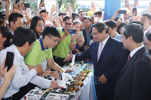 Thủ tướng dự Ngày hội Khởi nghiệp quốc gia của học sinh, sinh viên
