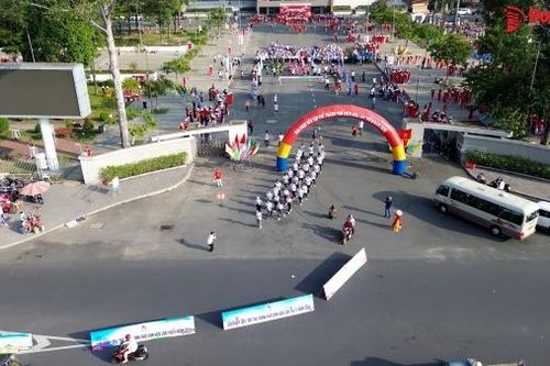 Hơn 1 ngàn người tham gia Lễ phát động Ngày chạy Olympic vì sức khỏe toàn dân năm 2025