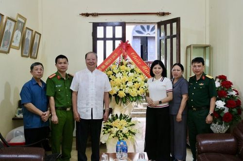 Đoàn công tác của thành phố Lạng Sơn thăm, chúc mừng Giáo xứ Ngạn Sơn và Giáo xứ Mỹ Sơn nhân dịp Lễ Phục sinh năm 2025
