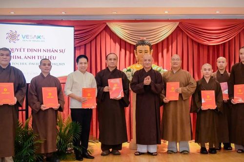 Trao quyết định nhân sự Ban Phim, ảnh tư liệu Đại lễ Vesak Liên Hiệp Quốc 2025