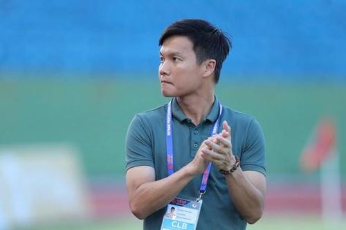 Thầy của Tiến Linh xin từ chức ở đội bóng V-League vì lý do bất ngờ