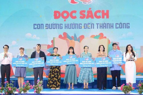 Khai mạc Đường sách Hải Phòng 2025: Trưng bày hơn 10.000 đầu sách