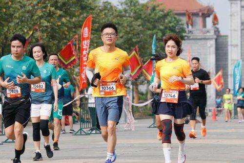 Phú Thọ: Bế mạc Giải chạy Đền Hùng Marathon 2025 'Về nguồn'