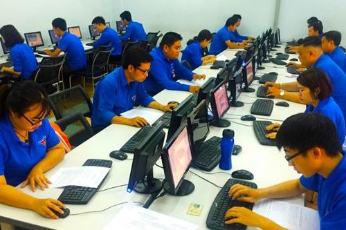 Xây dựng 'thế trận lòng dân' trên không gian mạng