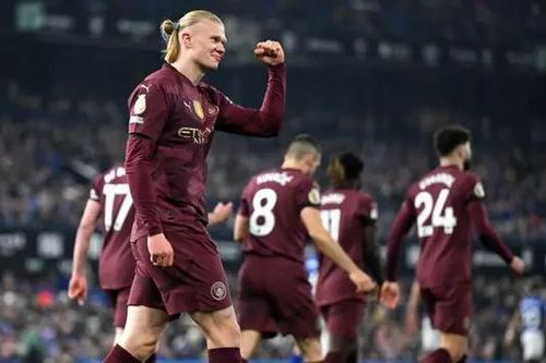 Manchester City trở lại top 4 giải ngoại hạng Anh