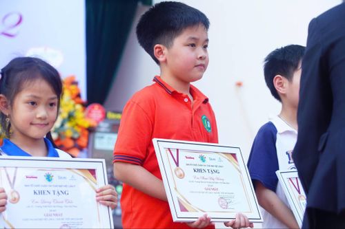 Hơn 500 học sinh cả nước tranh tài viết chữ đẹp