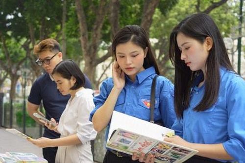 Tin tức đặc biệt trên báo in Hànôịmới ngày 20-4-2025
