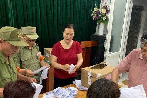 Hoàng Mai: Lấy ý kiến nhân dân bằng tinh thần khẩn trương, trách nhiệm