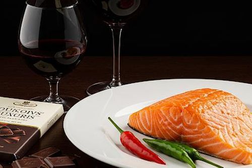 Người mắc giãn mao mạch xuất huyết di truyền cần chú ý gì về chế độ ăn?