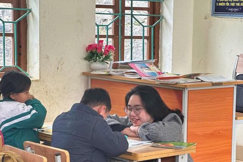 Mang tri thức đến trẻ em vùng cao