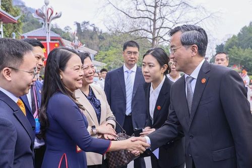 Đoàn đại biểu cấp cao Mặt trận Tổ quốc Việt Nam bắt đầu chuyến thăm và làm việc tại Trung Quốc