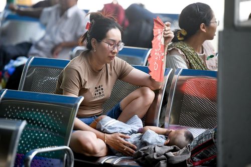 Thời điểm dễ mắc bệnh truyền nhiễm trong năm