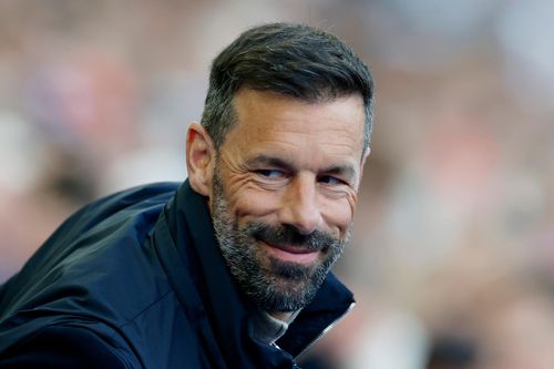 Hành động gây tranh cãi của Van Nistelrooy