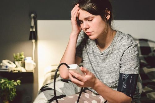 Dấu hiệu tăng huyết áp ở người trẻ