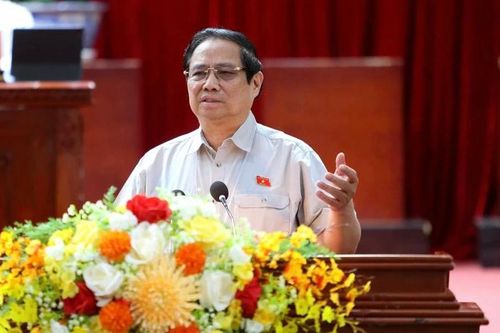 Thủ tướng Chính phủ Phạm Minh Chính tiếp xúc cử tri là doanh nhân TP Cần Thơ