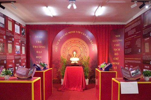 Trường ĐH Văn hóa TP.HCM khai mạc Ngày Sách và Văn hóa đọc Việt Nam năm 2025