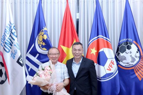 Ông Park Hang Seo thăm, làm việc với VFF