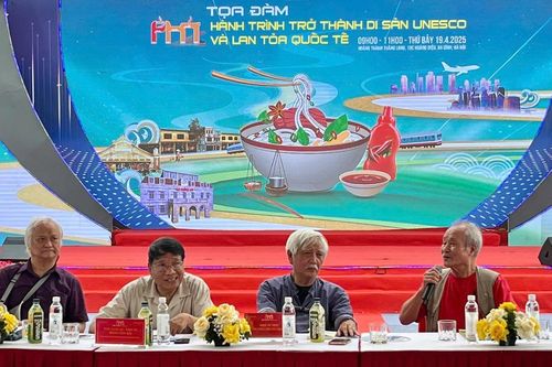 Hành trình phở trở thành di sản UNESCO...: Phở - từ 'di sản' tạo ra 'tài sản'