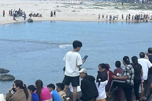 Quảng Bình: Hai học sinh đuối nước mất tích trên sông Dinh
