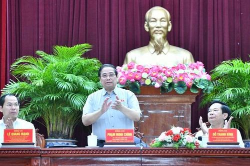 Luôn quan tâm, nỗ lực giải quyết kiến nghị của cử tri thành phố Cần Thơ