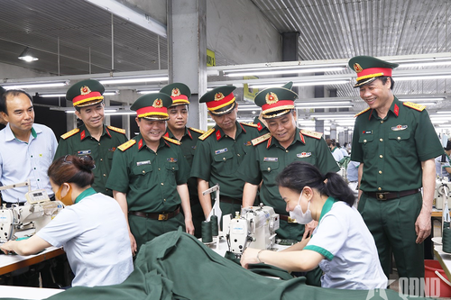 Chủ nhiệm Tổng cục Hậu cần-Kỹ thuật kiểm tra Công ty Cổ phần X20