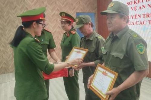 Phường Xuân Hà ra mắt Ban Điều hành lực lượng bảo vệ ANTT ở cơ sở