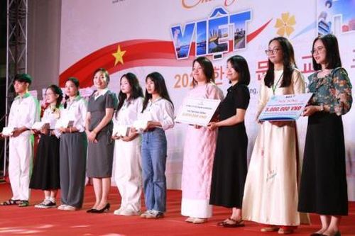 Hàng nghìn bạn trẻ Đà Nẵng hào hứng tham gia Ngày hội văn hóa Việt - Hàn 2025