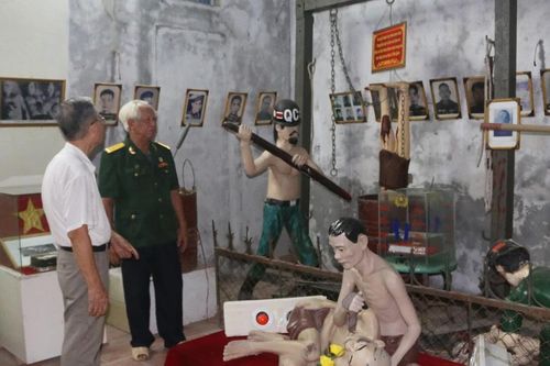 Người lưu giữ ký ức đồng đội