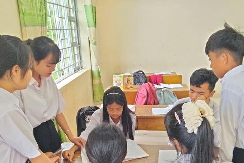 Bài thơ của nhà báo Hạo Lương xuất hiện trong đề kiểm tra Ngữ văn lớp 9 tại Phú Yên