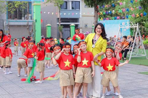 Nâng chuẩn giáo viên mầm non: Song hành bằng cấp và đạo đức nghề nghiệp